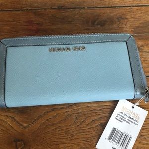 BNWT MICHAEL KORS Jet Set wallet